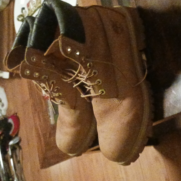 Timberland - Picture 1 of 4